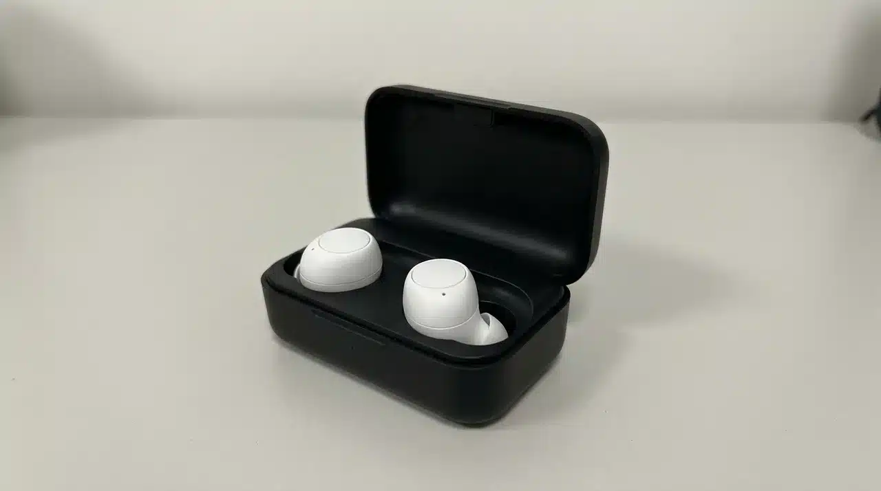 wireless-earbuds-open-case-desk